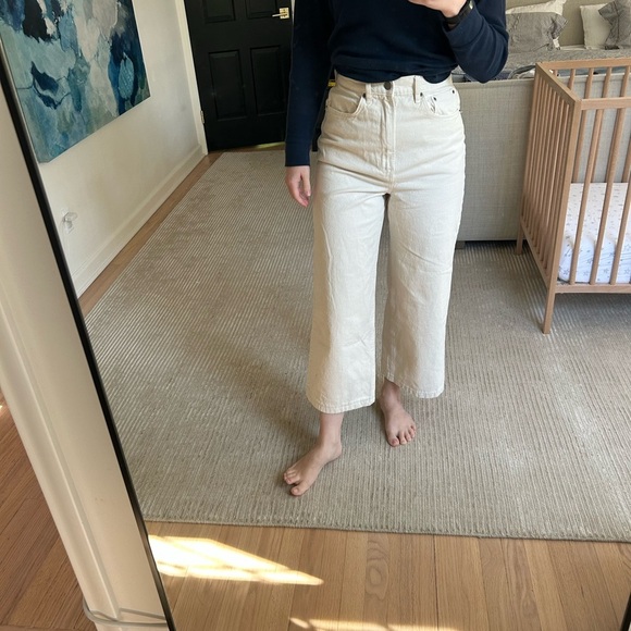 Zara Denim - ZARA high rise wide leg cropped jeans cream size 2/26